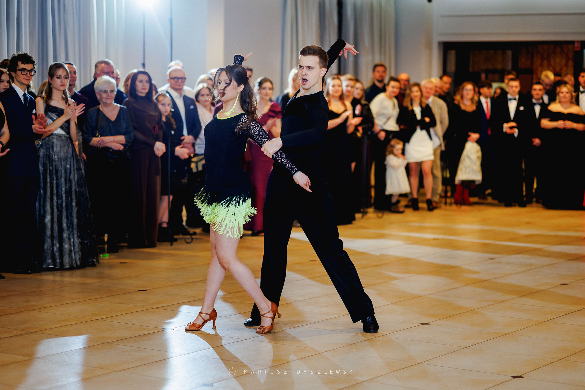 DWÓR DWIKOZY STUDNIÓWKA